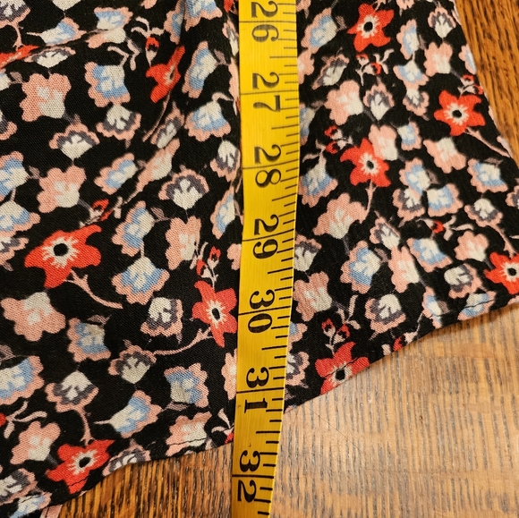 Guess Floral V-Neck Tie Waist Romper - Picture 11 of 11